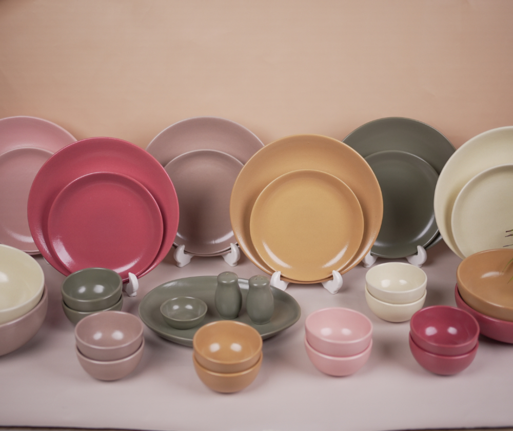 Multi Colour Dinner Set (Set Of 32 Pcs)