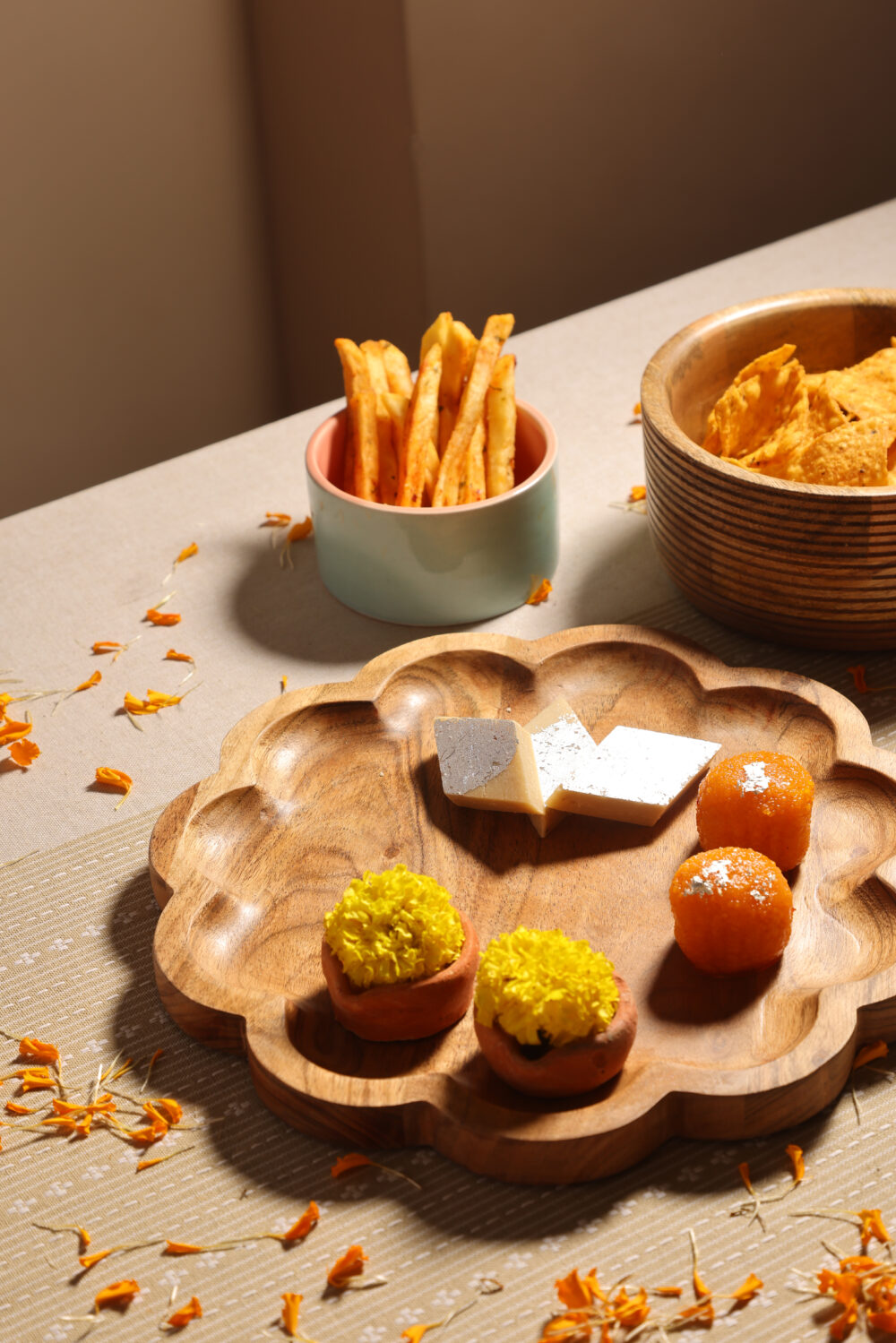 SCALLOP TRAY SET OF 2 - Image 5